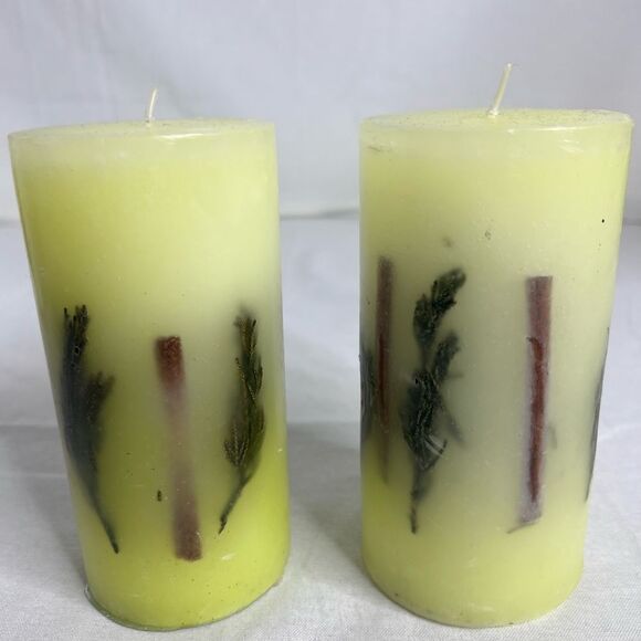 New 6”Aroma Bay Scented Pillar Candle Set Yellow Botanical Accents Pine Holiday - Picture 1 of 8
